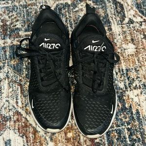 Black and white air max 270’s. A little dirty, will clean before shipping.